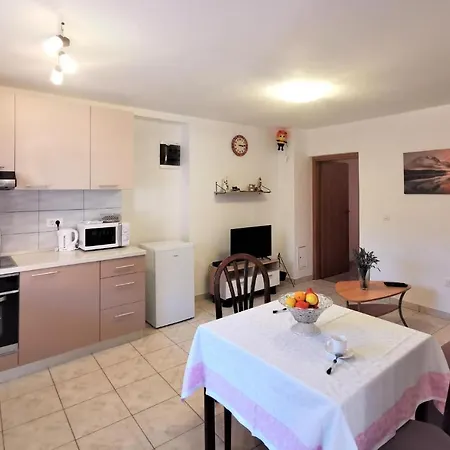 Διαμέρισμα 1 Bedroom Amazing In Rubesi