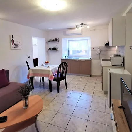 1 Bedroom Amazing In Διαμέρισμα *